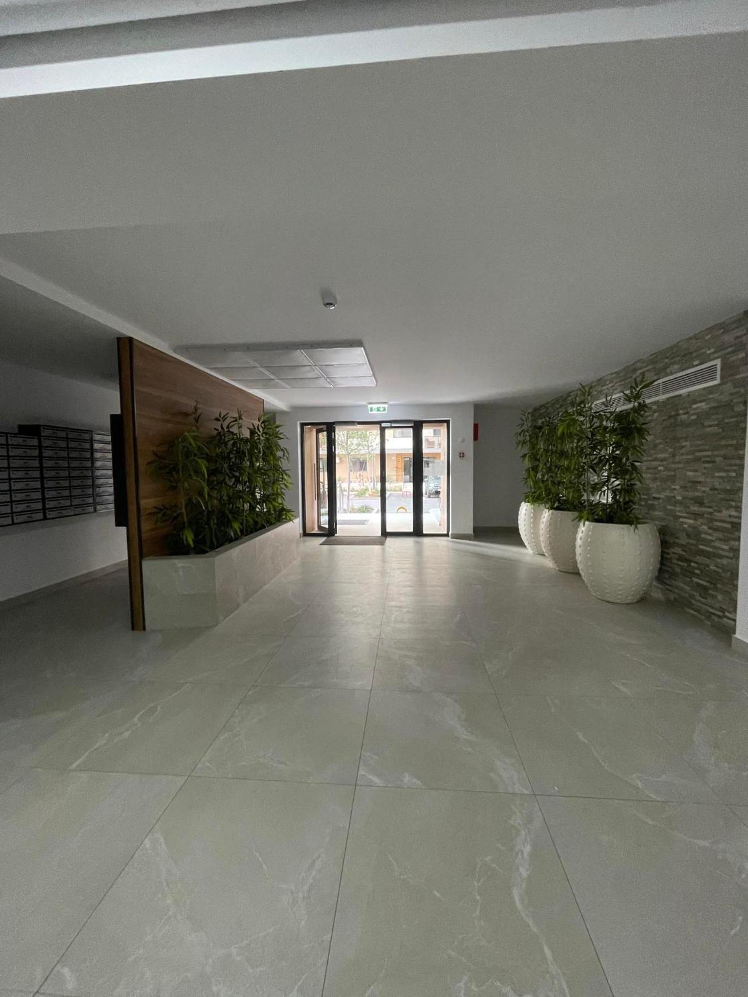 Metropolis Elegance Apartment Bucharest Luaran gambar
